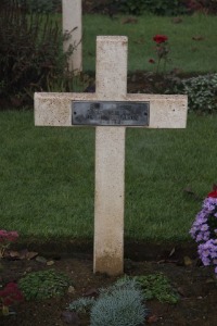 Aubigny Communal Cemetery Extension - Bouy, Pierre